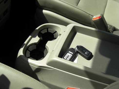 Used 2015 Honda Odyssey Touring image 4