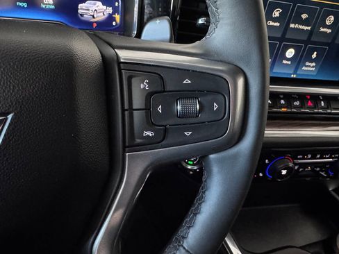 Certified 2025 Chevrolet Silverado 1500 RST AWD/4WD image 15