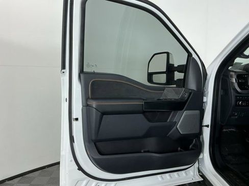 Used 2023 Ford F350 Platinum w/ Tremor Off-Road Package AWD/4WD image 14