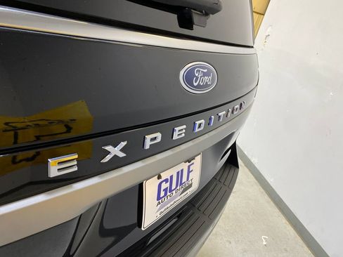 Used 2023 Ford Expedition XLT RWD image 15