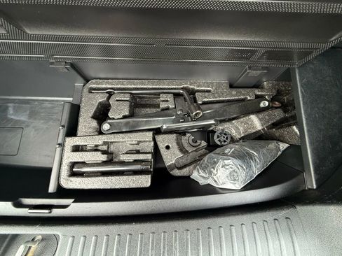 Used 2019 Kia Sorento LX image 13