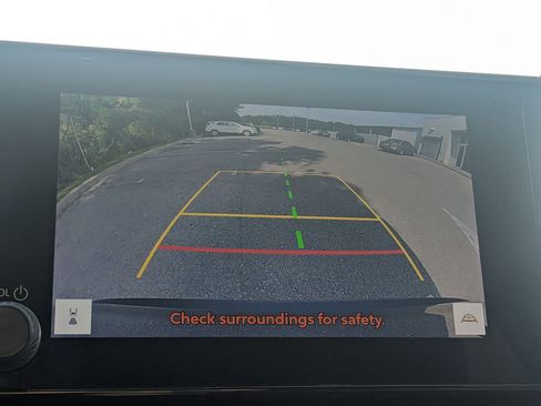 Used 2024 Toyota RAV4 XLE FWD image 21