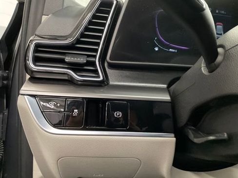 Certified 2023 Kia Sportage EX image 20