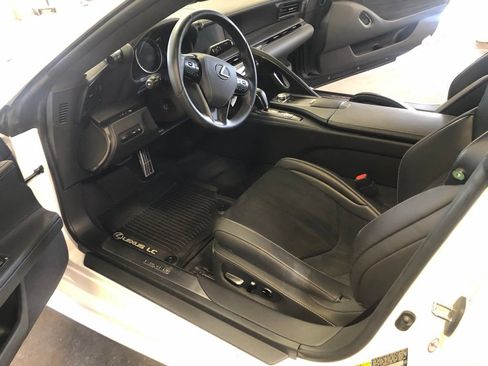 Used 2018 Lexus LC 500 Coupe RWD image 4