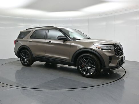 New 2026 Ford Explorer ST-Line w/ ST-Line Street Pack image 29