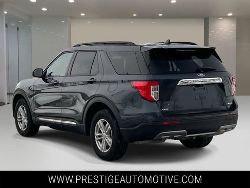 Used 2023 Ford Explorer XLT w/ Equipment Group 202A image 3