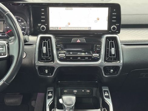 Used 2022 Kia Sorento SX image 13
