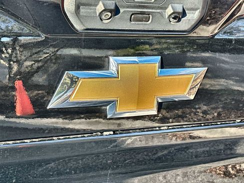 Used 2022 Chevrolet Silverado 2500 LT w/ Convenience Package image 10