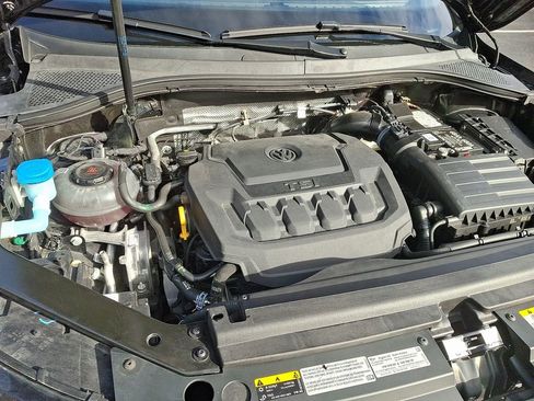 Used 2022 Volkswagen Tiguan SE R-Line image 29