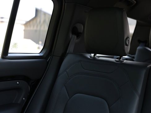 Used 2024 Land Rover Defender 130 V8 image 31