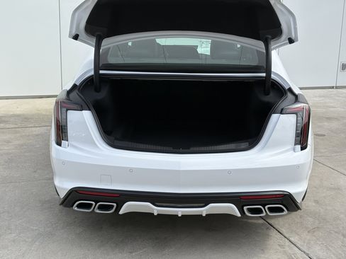 New 2026 Cadillac CT5 V image 9
