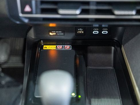 Used 2025 Toyota Camry LE image 21