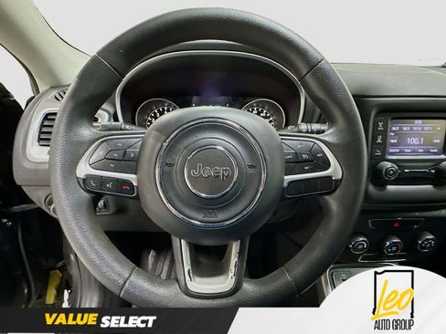 Used 2018 Jeep Compass Sport FWD image 12
