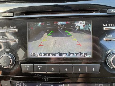 Used 2016 Nissan Rogue SV AWD/4WD image 20