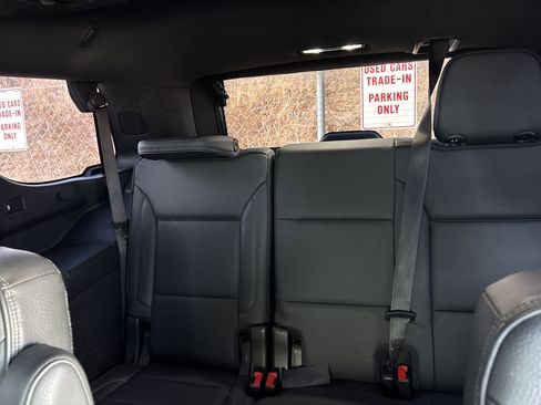 Used 2021 GMC Yukon Denali w/ Denali Premium Package image 17