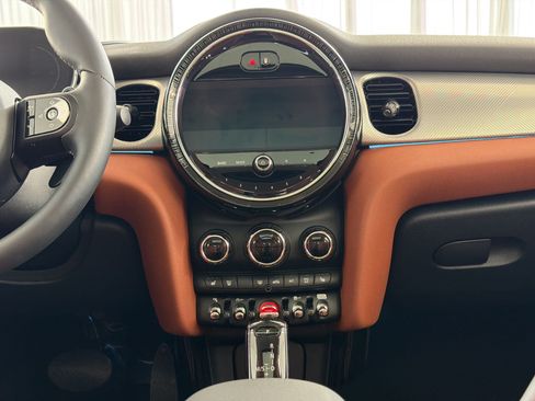Certified 2024 MINI Cooper S FWD image 17