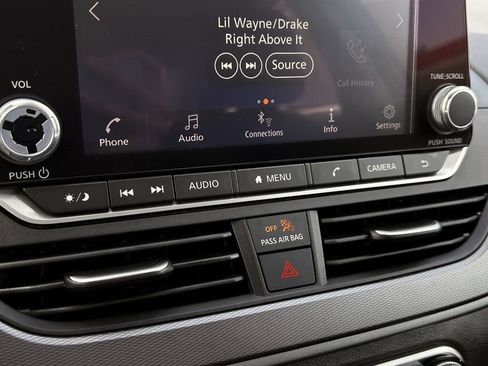 Used 2024 Nissan Altima 2.5 SR image 21