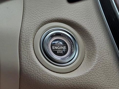 Used 2020 Mercedes-Benz GLC 300 GLC 300 image 22