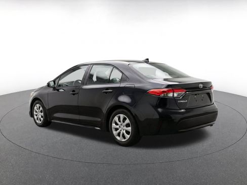 Used 2025 Toyota Corolla LE FWD image 7
