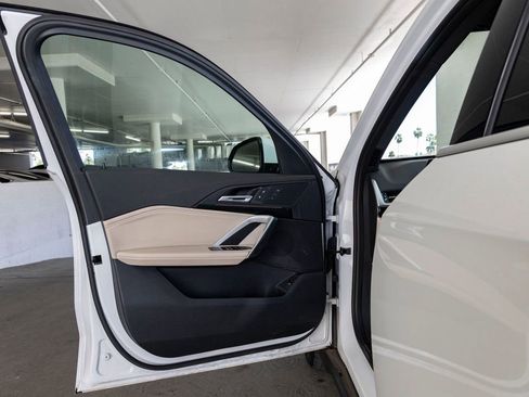 Used 2023 BMW X1 xDrive28i image 13