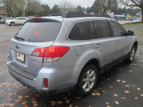 Used 2013 Subaru Outback 2.5i Limited image 5