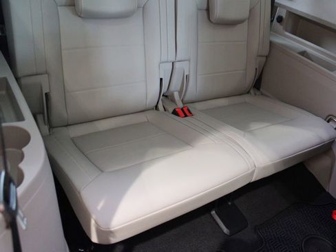 Used 2021 Volkswagen Atlas SE image 26