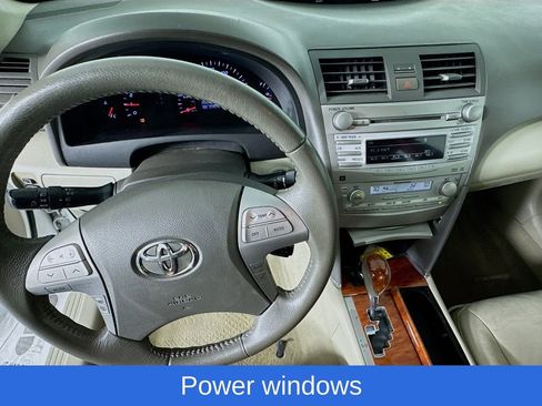 Used 2011 Toyota Camry XLE image 13