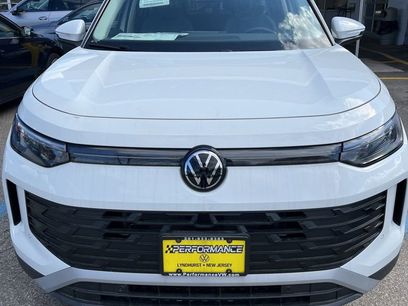 New 2026 Volkswagen Tiguan SE