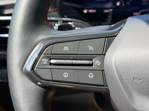 Used 2026 Chevrolet Traverse RS w/ LPO, Floor Liner Package AWD/4WD image 17