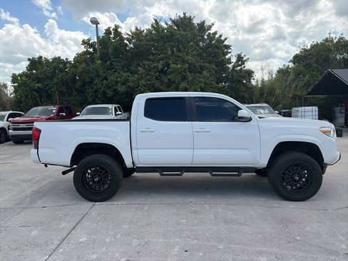 Used 2019 Toyota Tacoma SR w/ SR Convenience Package RWD image 2