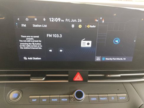 Used 2023 Hyundai Elantra SEL w/ Convenience Package FWD image 25