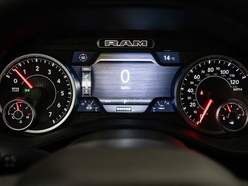 New 2026 RAM 1500 4x4 Crew Cab image 18