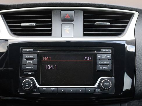 Used 2017 Nissan Sentra SV w/ Style Package FWD image 38