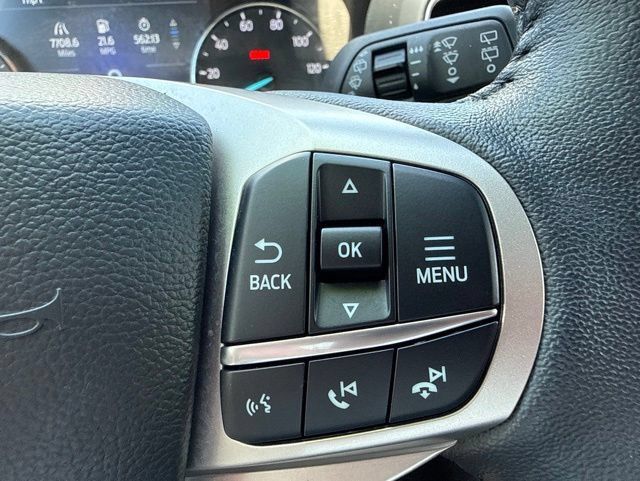 Used 2024 Ford Explorer XLT w/ Equipment Group 202A AWD/4WD image 18