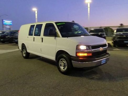 Used 2025 Chevrolet Express 2500 w/ Driver Convenience Package RWD image 2