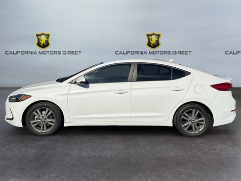 Used 2017 Hyundai Elantra SE image 2
