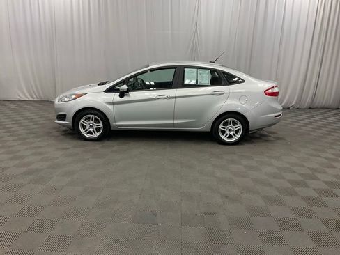 Used 2019 Ford Fiesta SE w/ Cold Weather Package FWD image 8