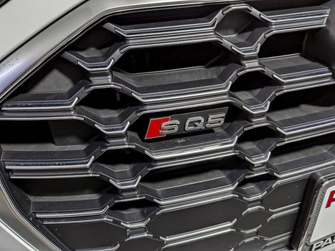 Used 2022 Audi SQ5 Premium Plus w/ Premium Plus Package image 11