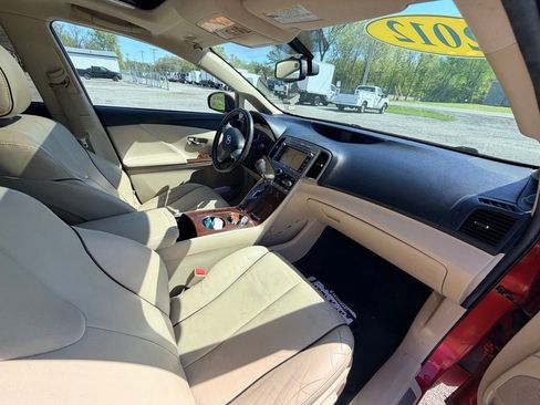 Used 2012 Toyota Venza Limited w/ Tow Pkg FWD image 11