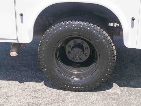 Used 2018 Ford F350 XL w/ Trailer Tow Package AWD/4WD image 6