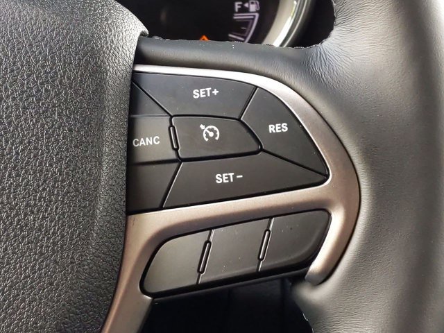 Certified 2018 Jeep Grand Cherokee Laredo RWD image 19