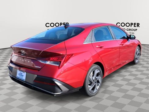 New 2026 Hyundai Elantra Limited image 7