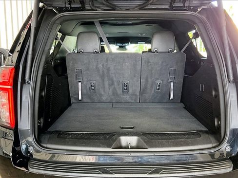 Used 2023 Chevrolet Suburban LT image 21