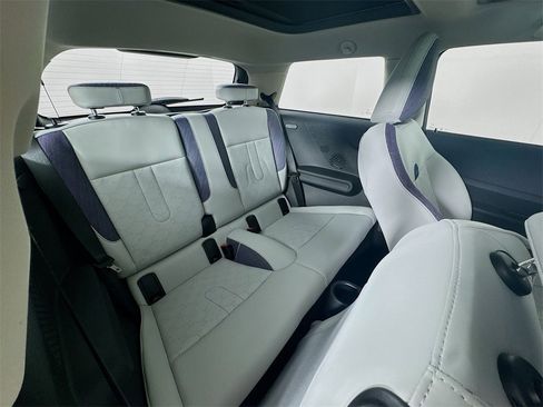 Certified 2025 MINI Cooper S image 26