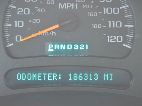 Used 2005 Chevrolet Avalanche Z71 w/ Sun And Sound Package image 28