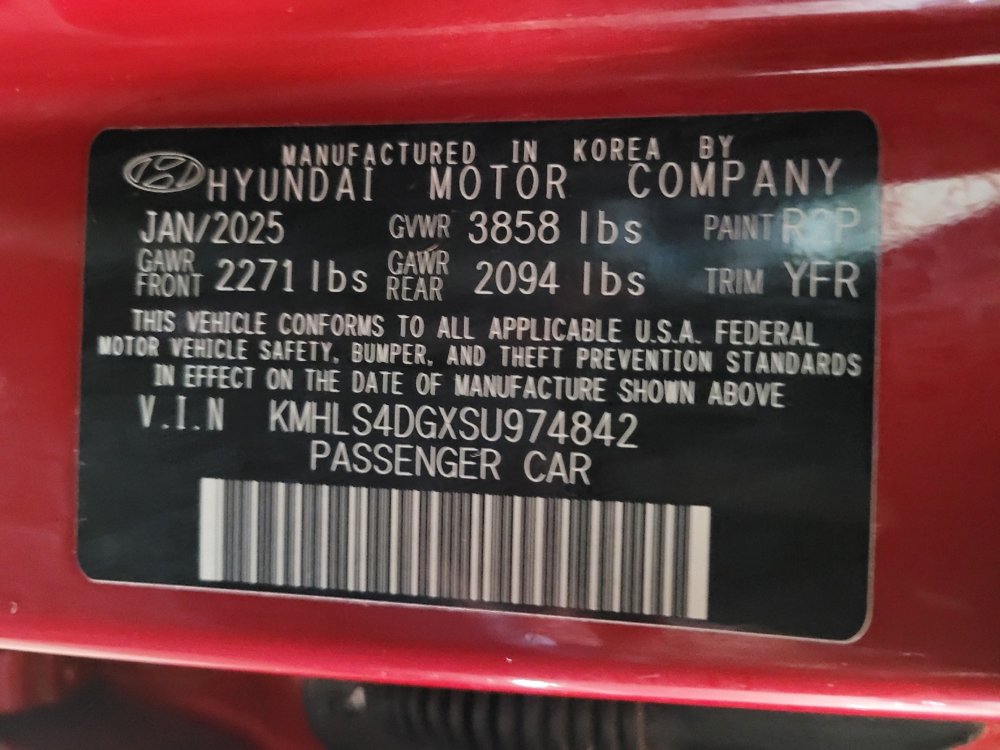 Used 2025 Hyundai Elantra SEL FWD image 33