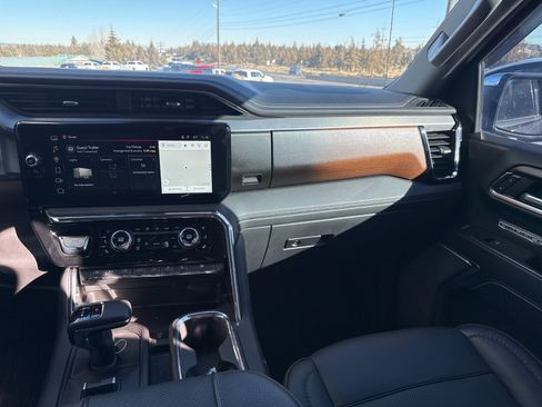 Used 2024 GMC Sierra 1500 Denali w/ Denali Reserve Package image 21