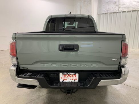 Used 2023 Toyota Tacoma TRD Off-Road image 23