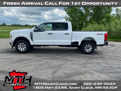 Used 2024 Ford F350 XLT w/ FX4 Off-Road Package AWD/4WD image 5