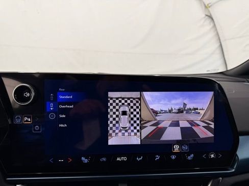 New 2026 Chevrolet Equinox EV LT image 35